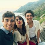 TiniStoesseloficiallasamotinistas 